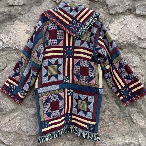 Handcrafted | Reworked Tapestry Fringe Blanket Cardigan Coat Quilt-Look Pattern - Picture 5 of 16